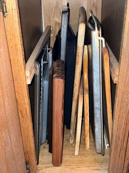 Cutting boards, baking sheets image