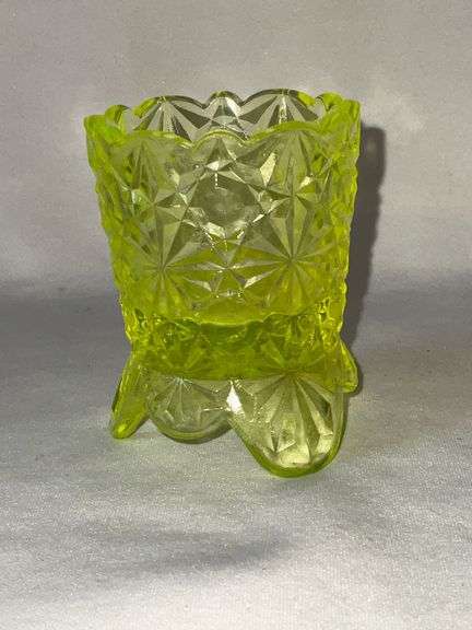 Yellow Vaseline glass Daisy and Button toothpick holder image