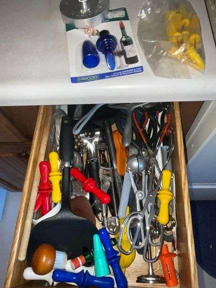 Kitchen utensils image