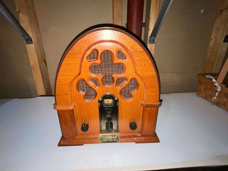 Thomas Collector's Edition radio, Model D209 image