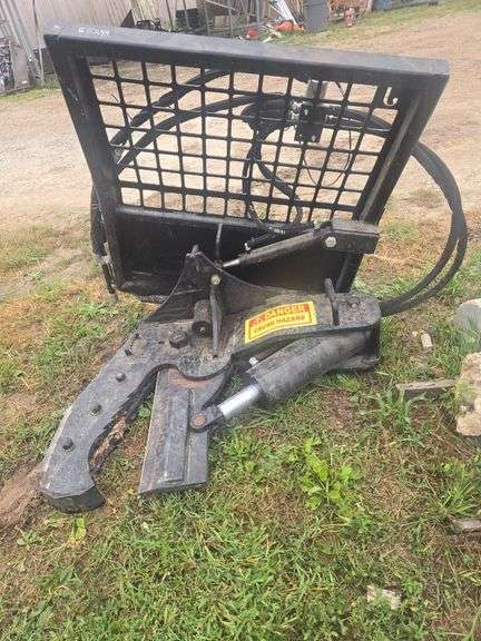 Skidsteer attachment tree sheers image