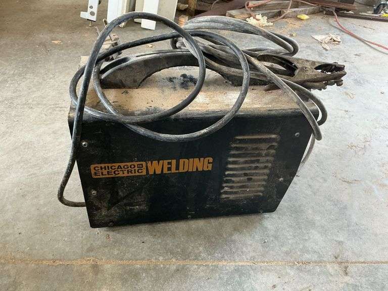 Chicago Electric arc welder 240 volt image