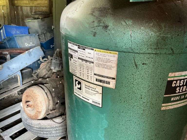 Contents of Southeast corner of the barn image