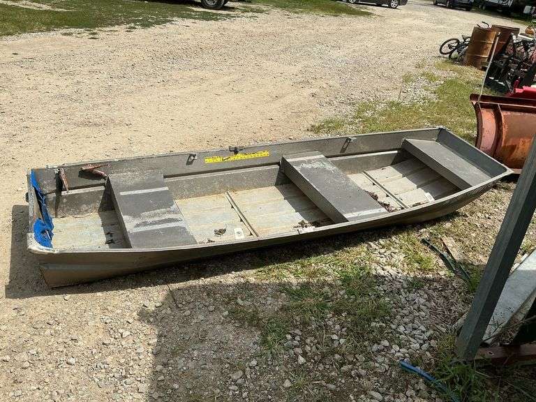 John boat with damage, 10' L x 42" W image