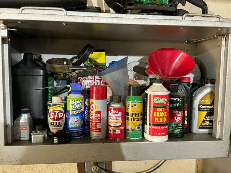 Automotive chemicals, brake fluid, graphite lubricant, oil, STP, etc. image
