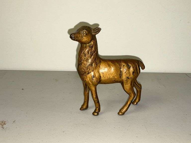 Metal deer bank image