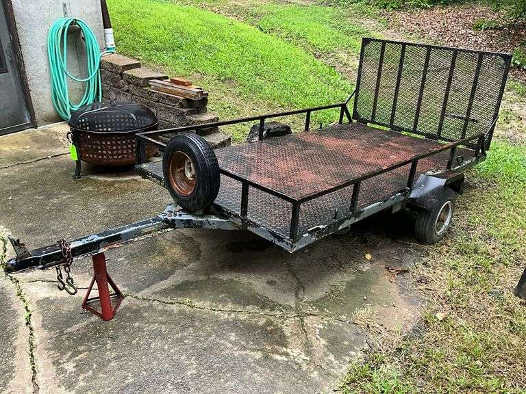 Farm trailer, 8" tires, NO TITLE, spare tire, 1 7/8" ball, fold up mesh gate, 31" T, treadplate steel floor image