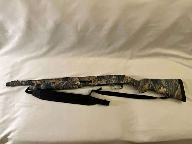 Mossberg Model 835 Ulti-Mag 12 ga. pump action, 2 3/4, 3 and 3 1/2 shells, 20" Accu-Mag choke image