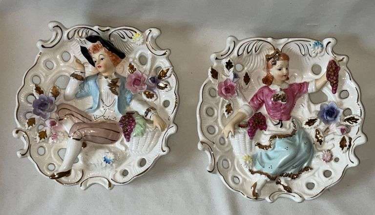 Pair of Thames hand painted wall pocket plates image