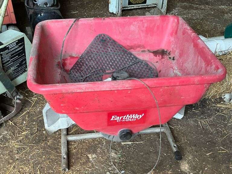 Earthway Ev-N-Spread ATV spreader, 12V, capacity 35 lbs. image