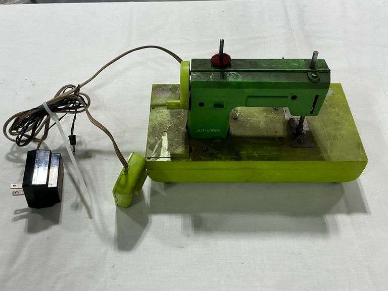 JCPenney child's electric sewing machine image