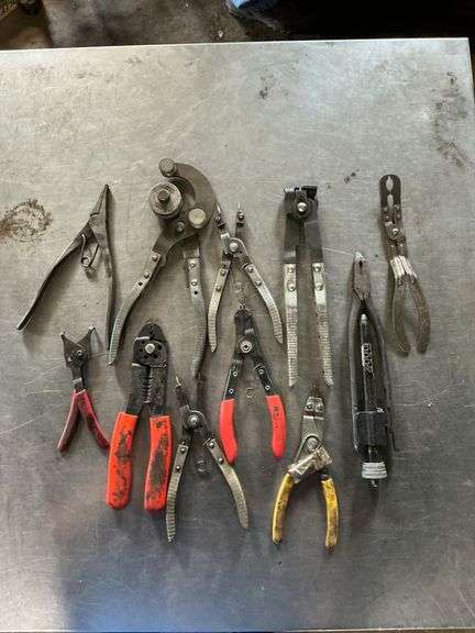 Speicality pliers image