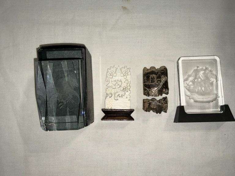 Etched dragon paperweight image