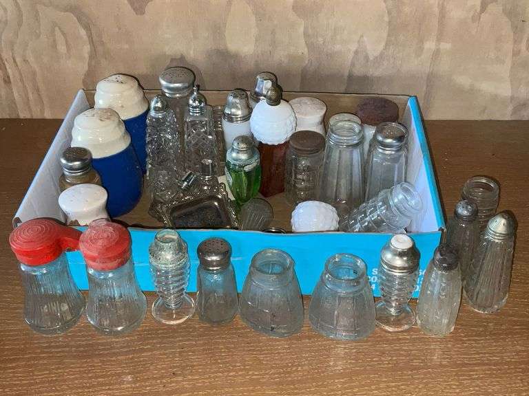 Assorted salt & pepper shakers image