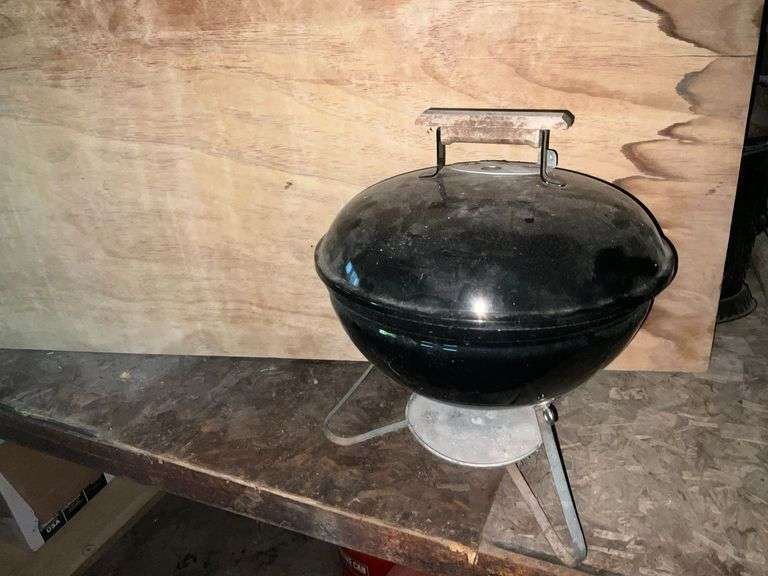 Weber small kettle grill image