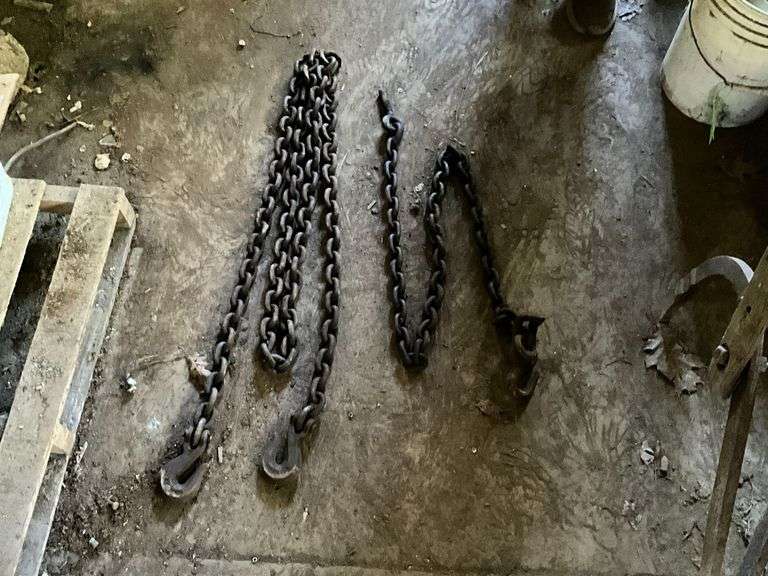 1/2" log chain, hooks on both ends 12' L image