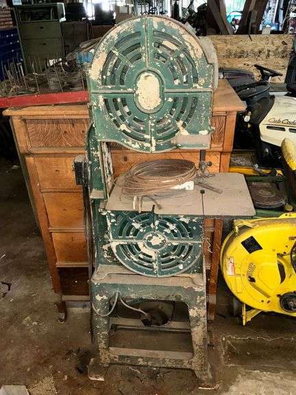 Vintage band saw image