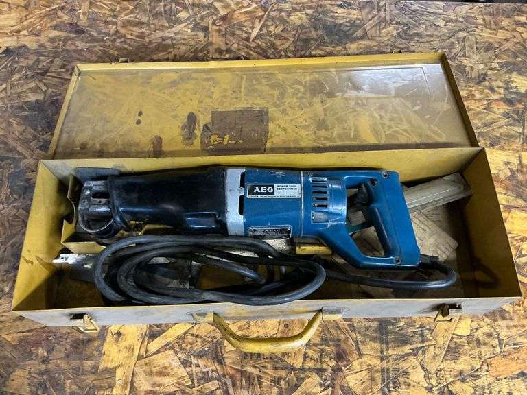 AEG reciprocating saw in metal case image