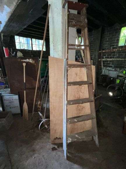 8' wooden step ladder image