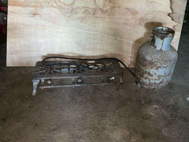 Propane tank, 1/2 full image