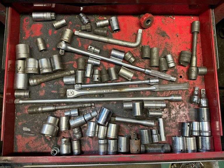 1/2" drive ratchets, sockets, extensions image