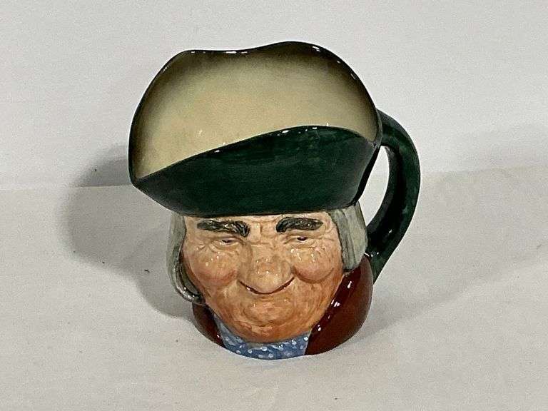 Royal Doulton "Toby  Philpotts" mug image