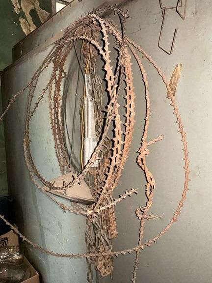 Vintage razor wire image