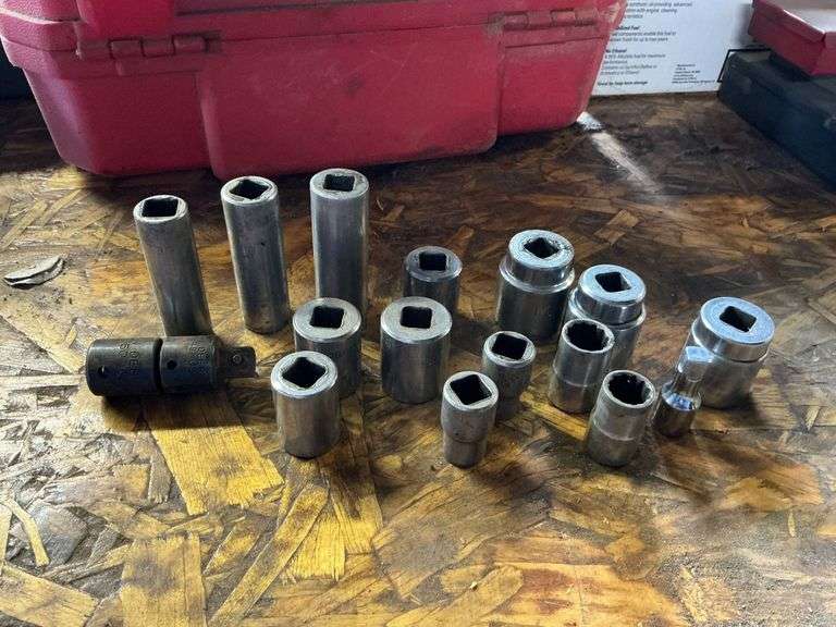 John Deere sockets 1/2" drive up to 1 1/8" image