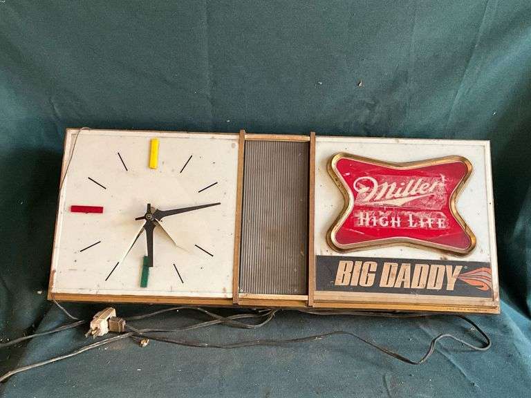 Miller High Life Big Daddy electric clock image