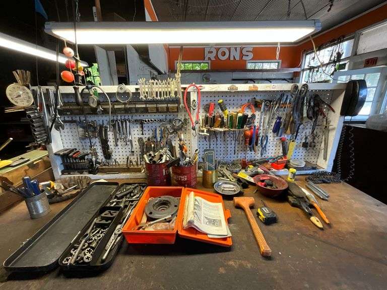 Hand tools image