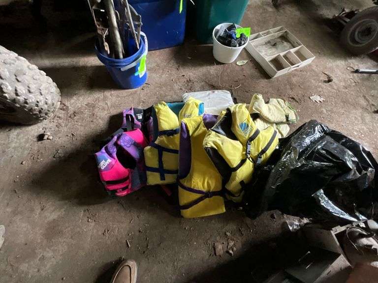 Body Glove youth and child life jackets, boat cushions, etc. image