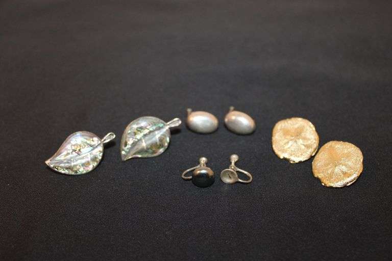 4 pair of Sterling Silver earrings image