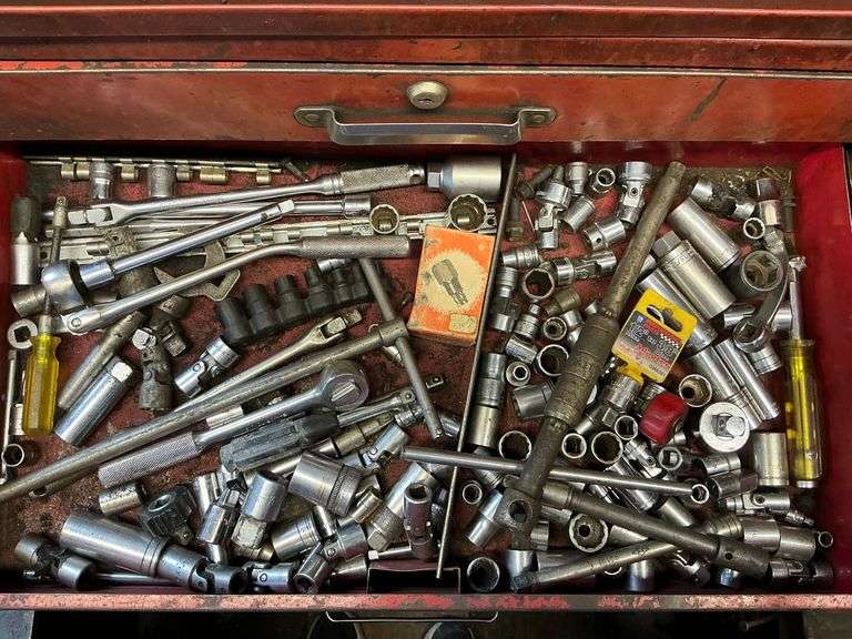 3/8" drive sockets, ratchets, extensions image