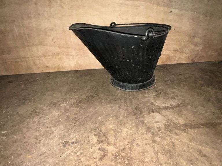 Coal scuttle image