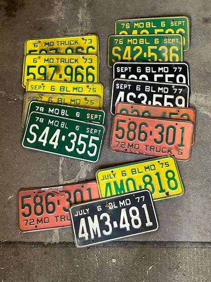 1970's Missouri truck plates image