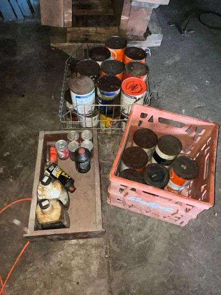 Assorted vintage oil cans image