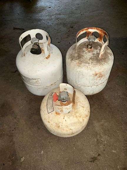 Propane tanks image