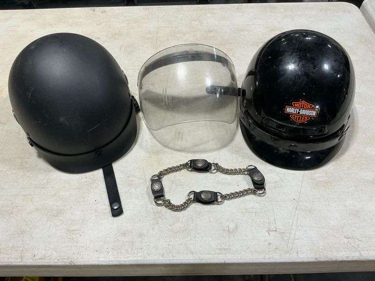 Harley-Davidson half helmet, face shield and other half helmet image