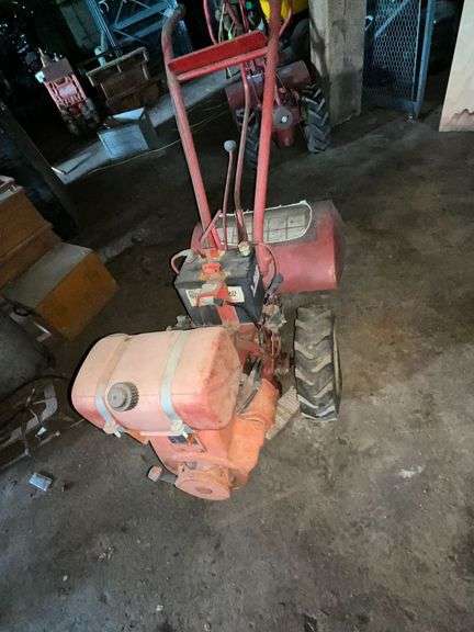 Troy-Bilt??? Rear tine tiller, Tecumseh motor, has compression image