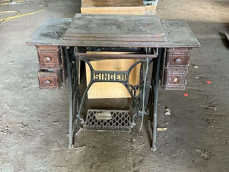 Singer treadle sewing machine image