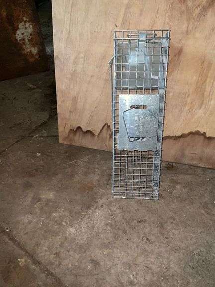 Havahart live animal trap image