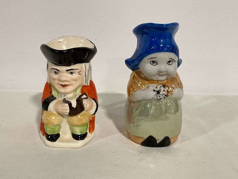 Pair of Toby mugs, Gold Castle and other image
