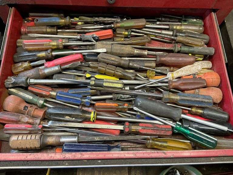 Large assortment of screwdrivers image