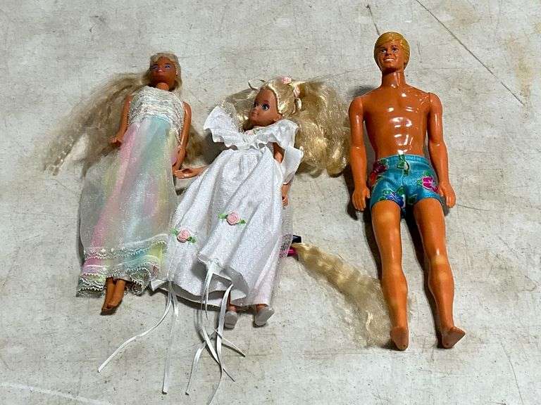 1980's Barbie and Ken dolls image