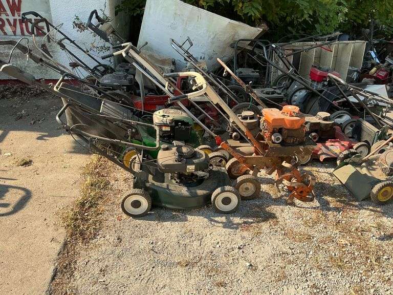Assorted lawn mowers, tillers and trimmers for parts image