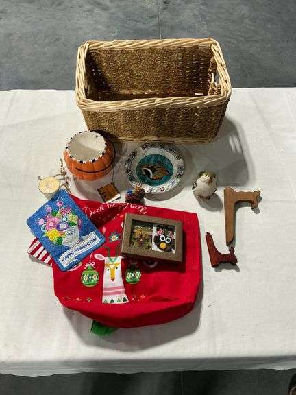 Limoges trinket box, ashtray, pumpkin, etc. image