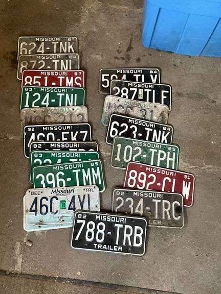 1980's thru 2000 Missouri trailer plates. image