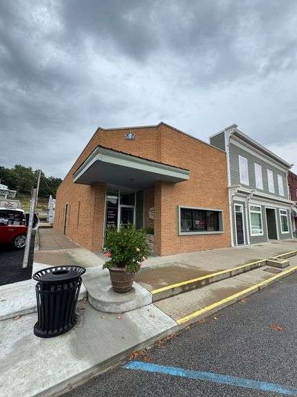 Turn-Key Downtown Brunswick Commercial Building – 25’ x 71’ Brick Office with Furniture Included & Excellent Broadway Visibility image