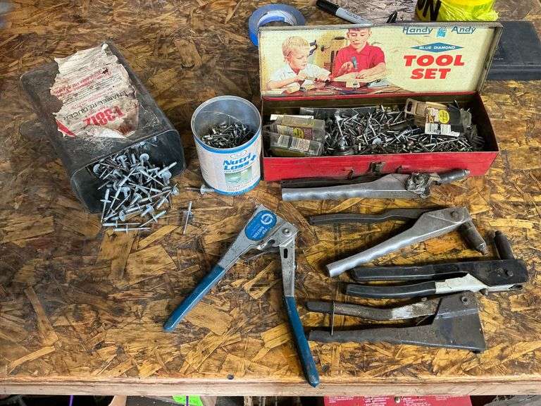 Pop rivet guns and pop rivets image