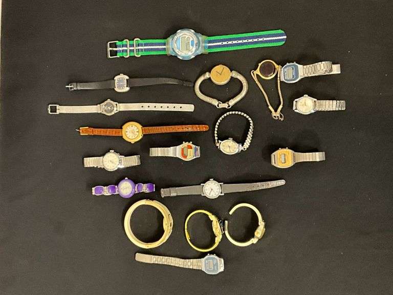 Collection of women's watches image
